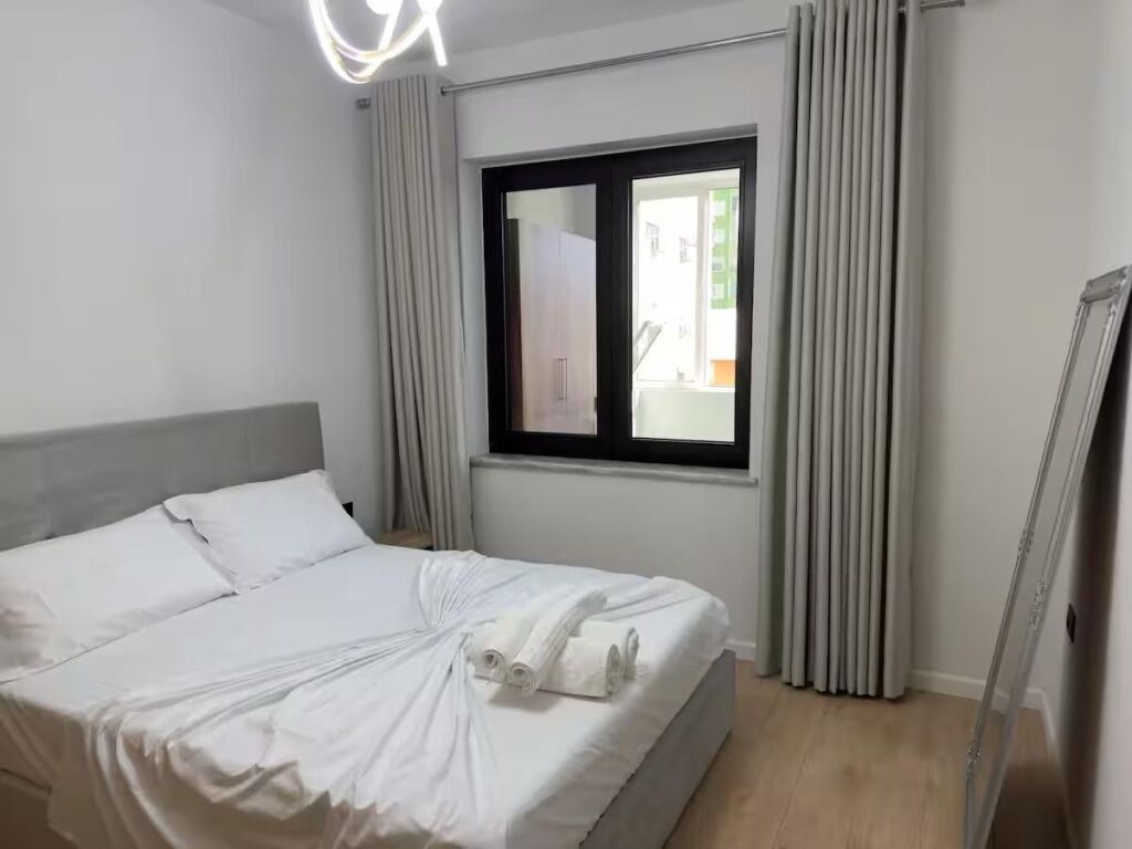 Affitto | Apartament 2 + 1 | Blloku | 850 €/mese