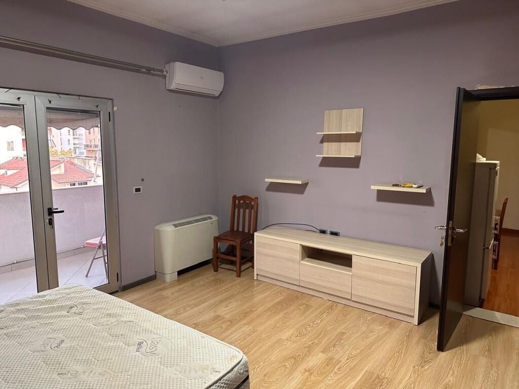 Appartamento 1+1 in affitto Ospedale Americano 2 Via di Dibra !