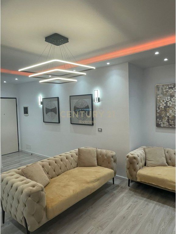 🏡 JEPET ME QIRA – 2+1 + PARKIM | RR. E BARRIKADAVE