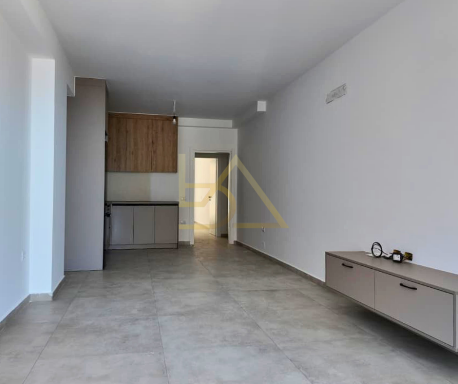 Apartament 2+1 i Mobiluar me Pamje Deti për Shitje – Sarandë