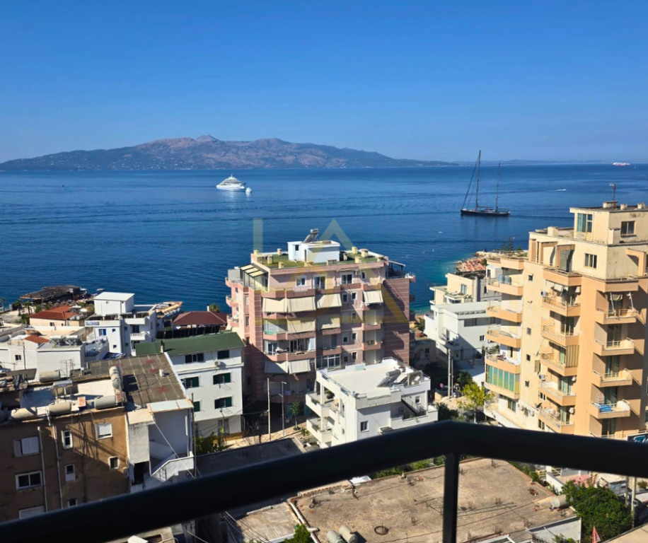 Apartament 3+1 me Pamje Deti për Shitje – Sarandë, Zona e Portit