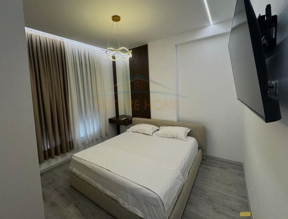 Qera, Apartament 2+1+2+2 Poste Parkimi, Ish Dogana, Tirane