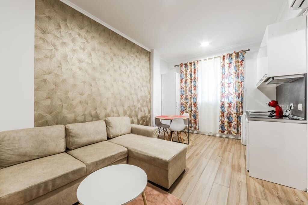 Apartment 1+1 for rent in Bllok !