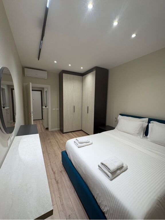 Apartment 1+1+Parking for rent at the Paris Municipality.