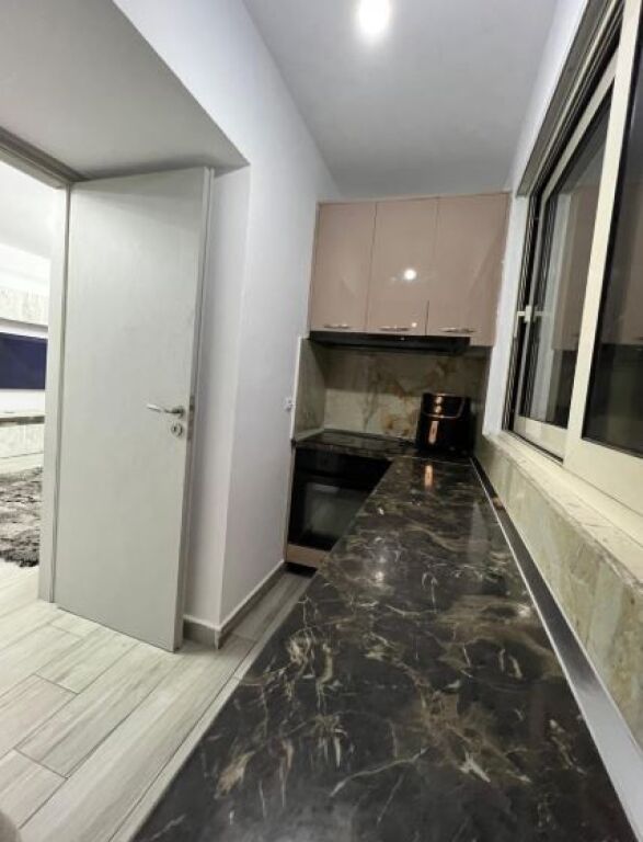 Super Apartament 2+1 me Qera Rruga e Elbasanit, Prane Kryqezimit  ID 5323