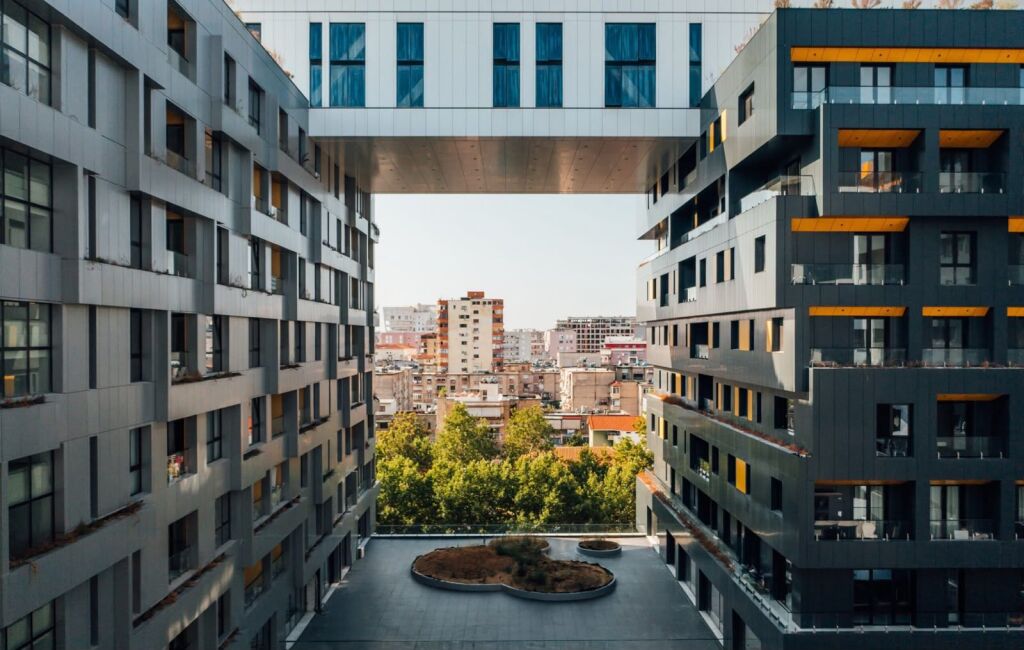 🏢🔥 COMMERCIAL SPACE FOR SALE – SQUARE 21, TIRANA