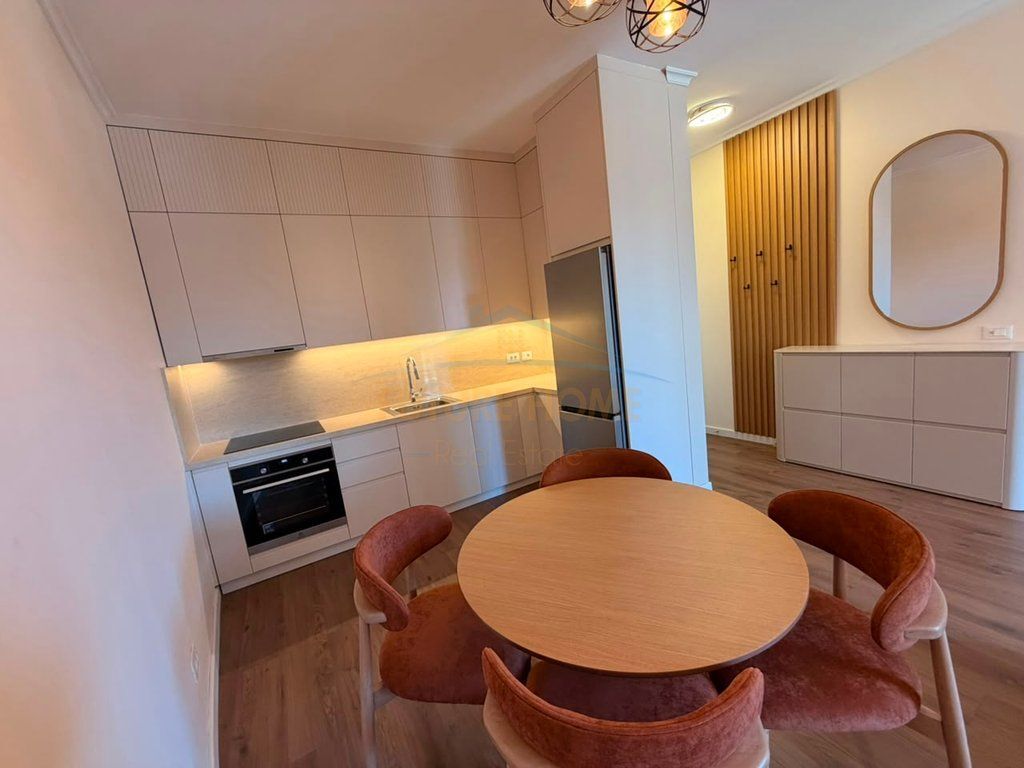 Affitto, Appartamento 2+1+2+ Posto Auto, Altana Luxury Residence, Via Kosovarëve, Tirana.