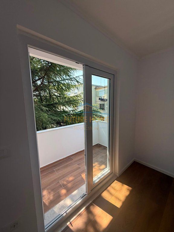 Shitet, Apartament 1+1, Xhamlliku, Tirane.