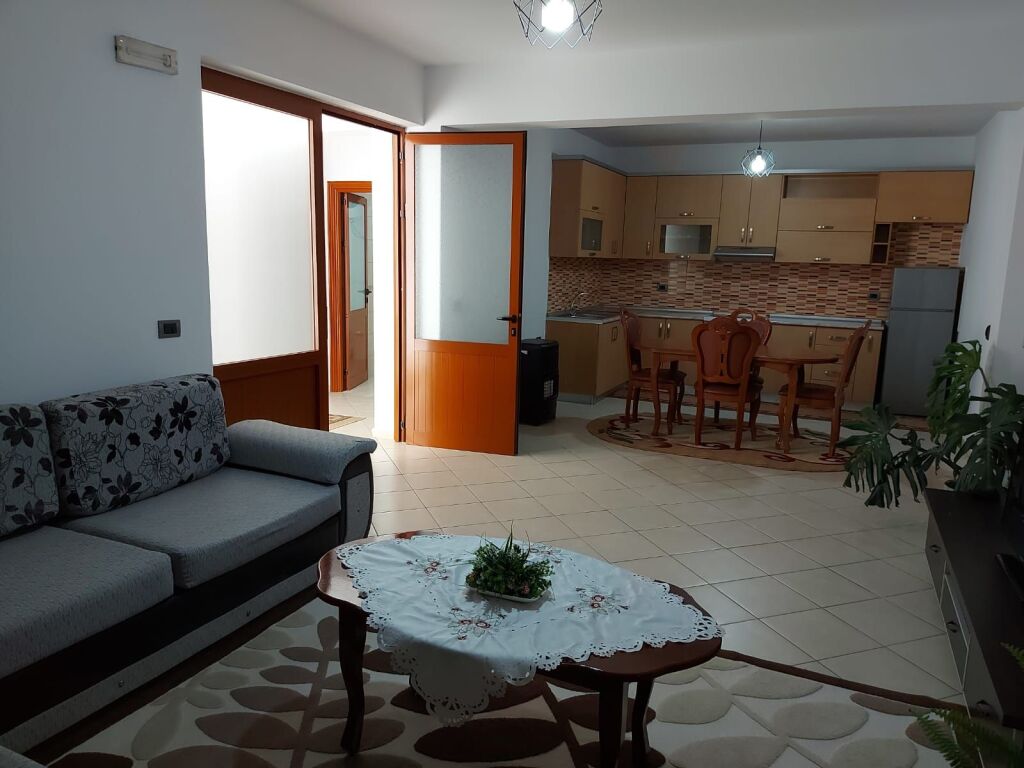Casa privata 2+1 in affitto – Stazione dei treni !