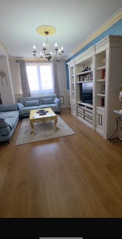 Apartament 2+1+1 per qera tek New York Stacioni i Trenit !