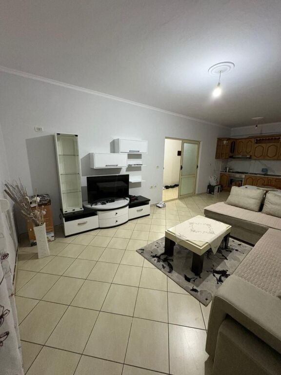 Shitet Apartament 1+1 – Zona Albano Romina, Vlorë
