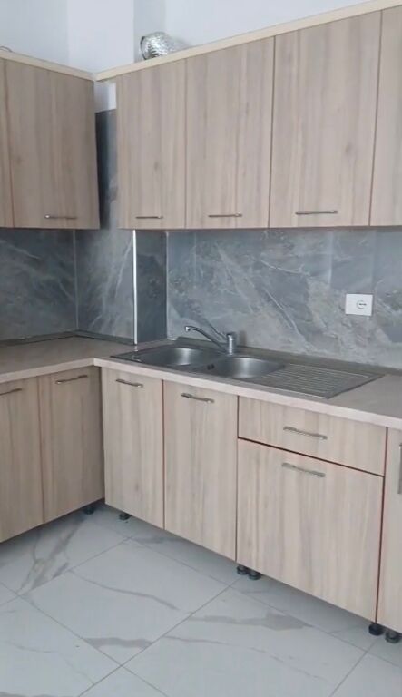 Apartment for rent in Kamez