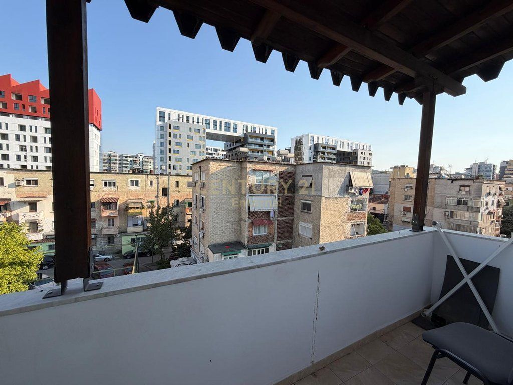 Apartament 1+1 per shitje prane 21-Dhjetorit