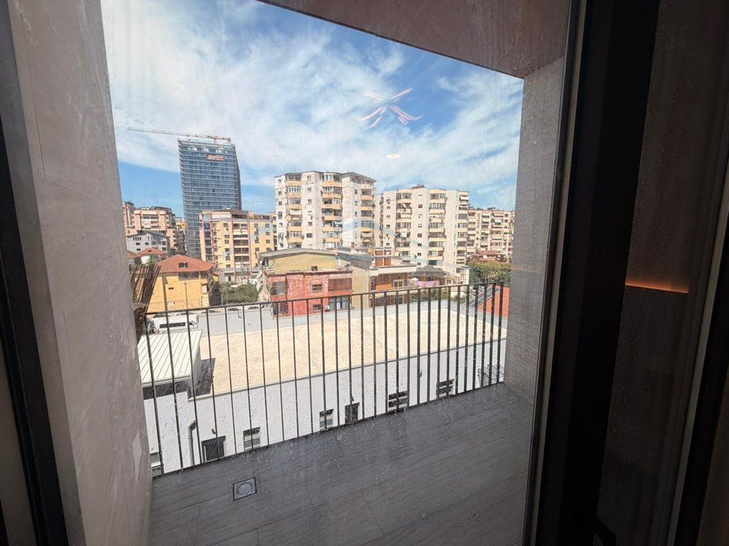 Affitto, Appartamento 2+1+2+ Posto Auto, Altana Luxury Residence, Via Kosovarëve, Tirana.