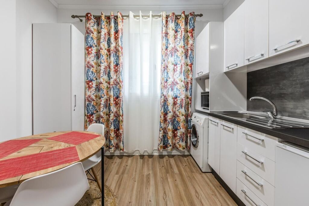 Apartment 1+1, Block!