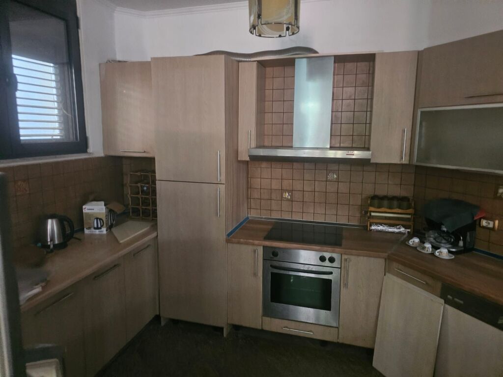 FOR RENT SPACE 200 m² – SUITABLE FOR OFFICE OR RESIDENCE