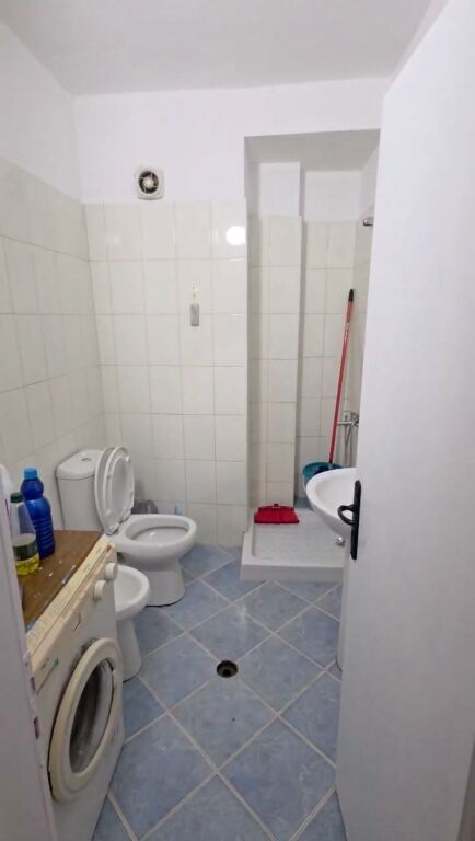 Shitet Apartament 1+1 te Shkembi Kavajes