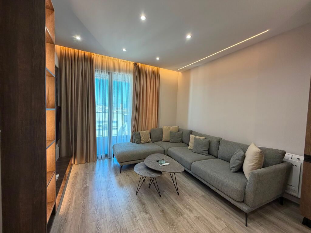 Apartment 1+1+Parking for rent at the Paris Municipality.