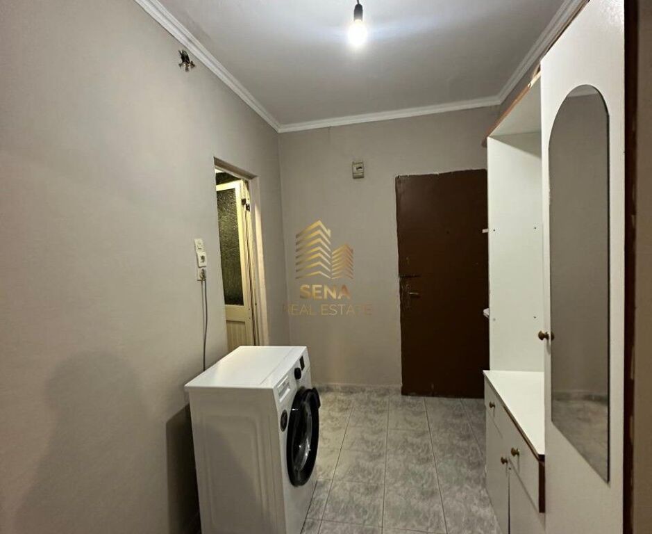 Affitto, Appartamento 1+1, Laprake - vicino alla Stazione di Servizio Kupola, 45.000 Leke Trattabili