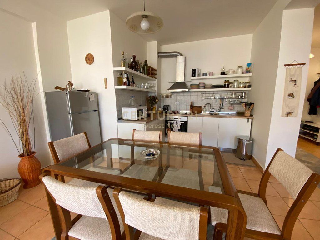 Apartament 2+1 per Qira Rruga Kavajes 860 € /Muaj 80,000 Lekë /Muaj