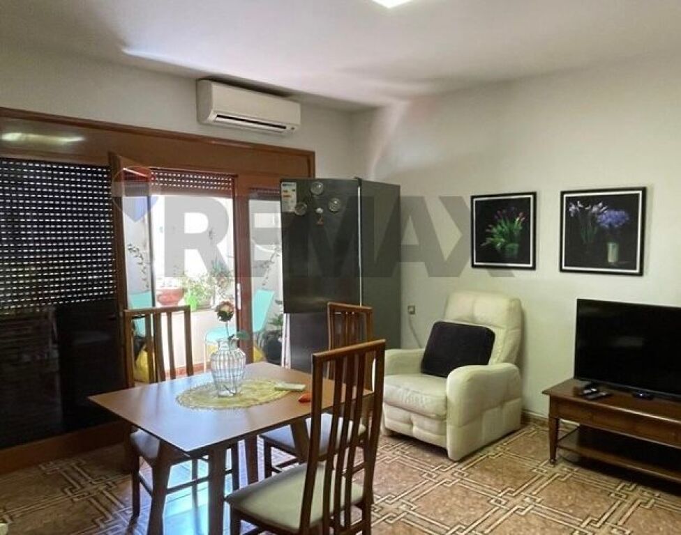 Apartament 1+1 me Qira tek Rr. Kosovareve!!! ID: 530551001-534