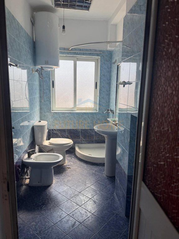 A 2+1 apartment is offered for rent, located on Rruga e Dibrës