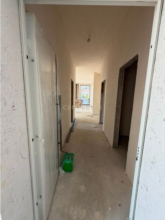 SHESIM APARTAMENT 3+1+2 ME DY POSTE PARKIMI TEK TULIPAN RESIDENC!!! 600,000 €