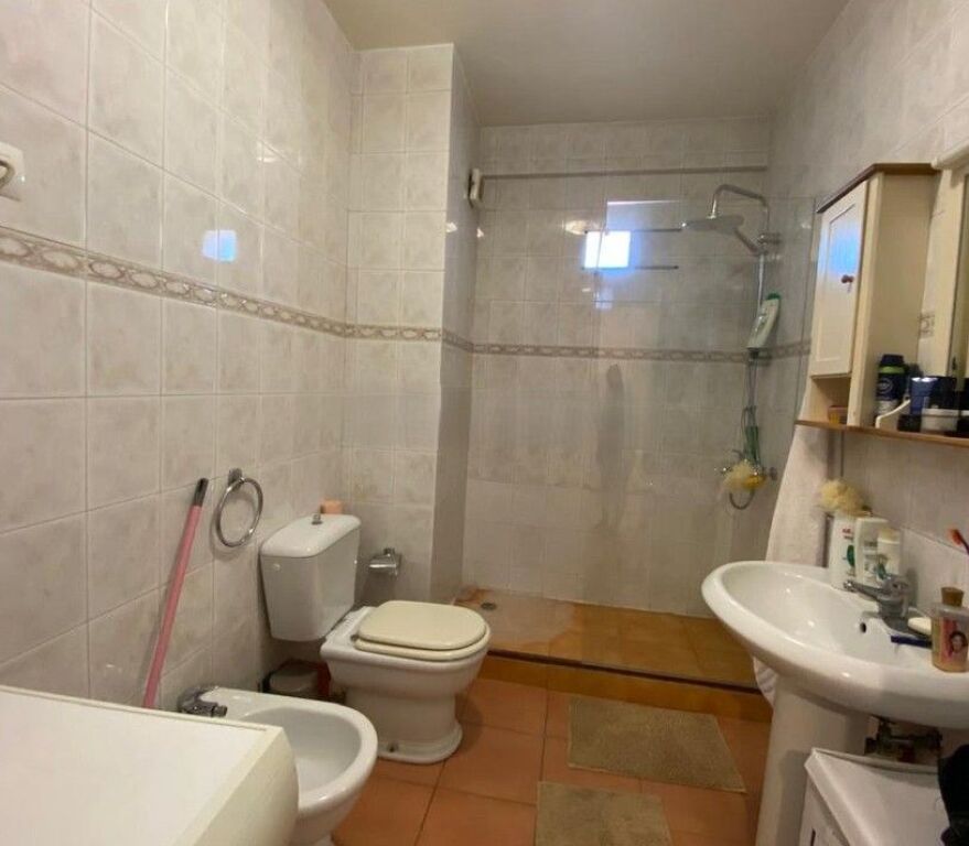 Appartamento 2+1 in Affitto Via Kavajes 860 € /Mese