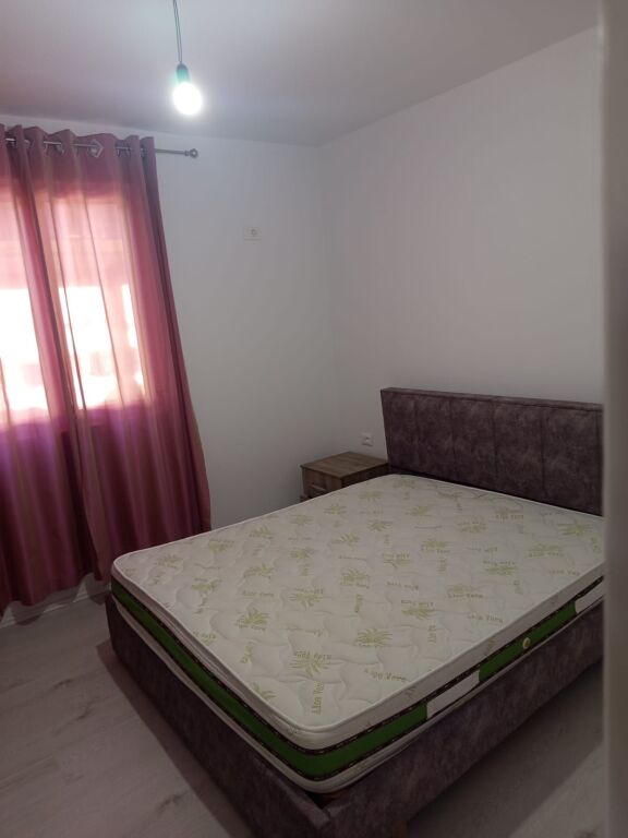 APARTAMENT 2+1. 35000 LEKE.YZBERISHT