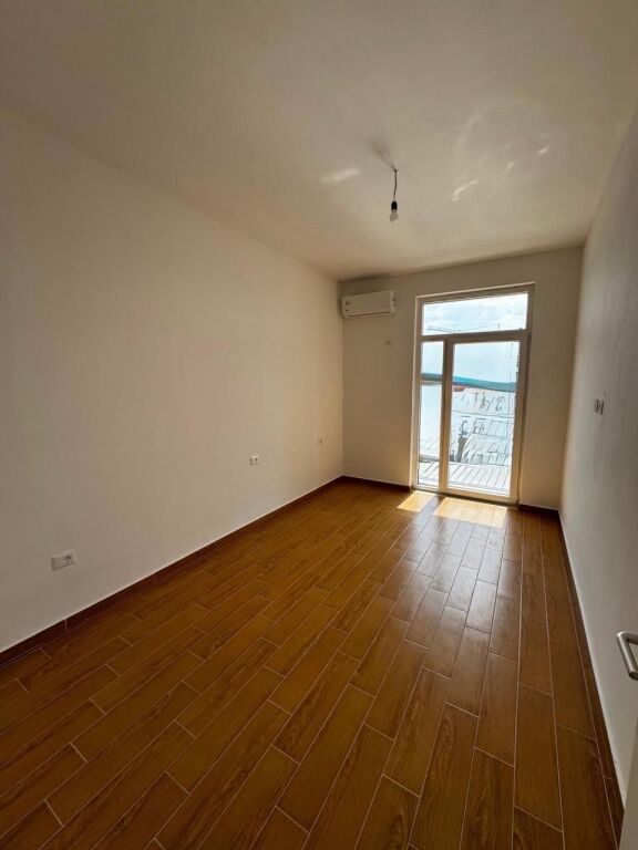 Zyre Me Qera 2+1 Tek Stacioni Trenit (ID BZ21025) Tirane