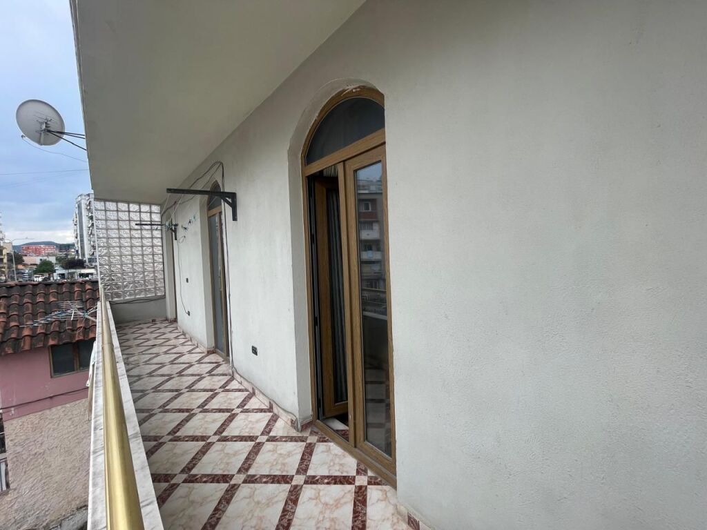 Qera | Apartament 2 + 1 | Ali Demi | 500 €/muaj