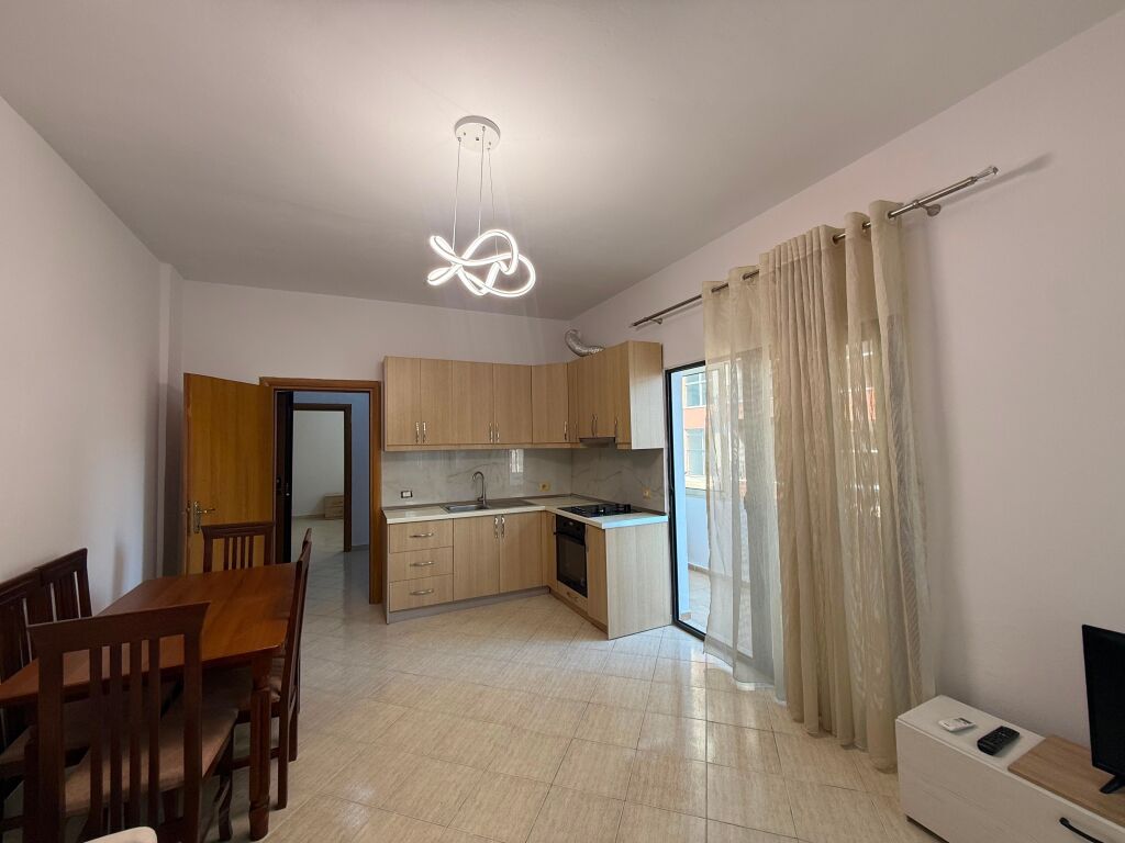 Prezzo ridotto !!!! Appartamento 1+1 in vendita a Golem a 200 m dal mare.