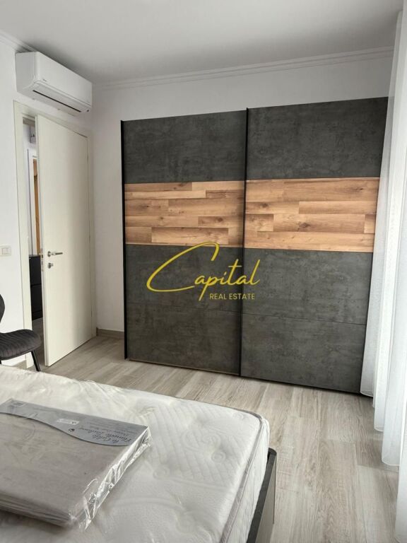 APARTAMENT ME QIRA 2+1 ISH STACIONI TRENIT 70.000 LEKE