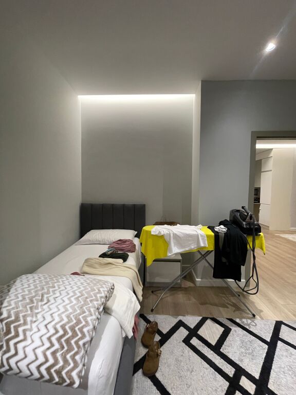 Jepet me qera apartament 2+1+2 tek Rruga e Kosovareve