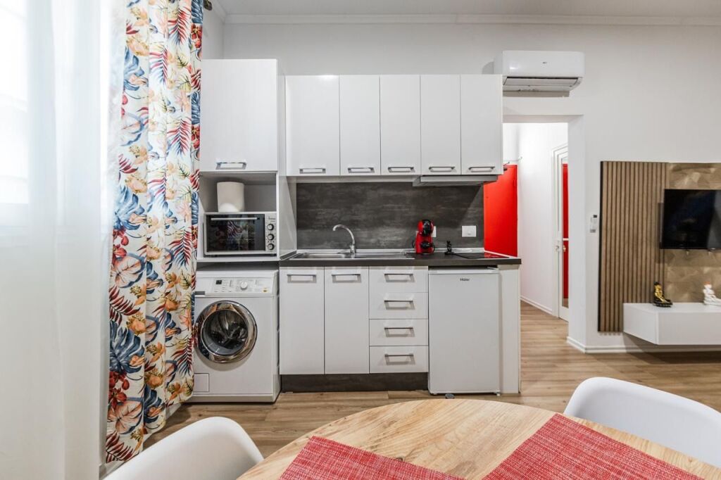 Apartment 1+1, Block!