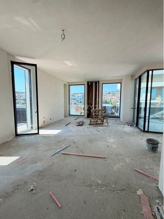 SHESIM APARTAMENT 3+1+2 ME DY POSTE PARKIMI TEK TULIPAN RESIDENC!!! 600,000 €