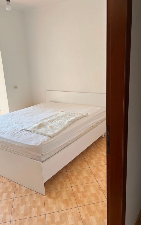 Apartament me qera 1+1 Oxhaku