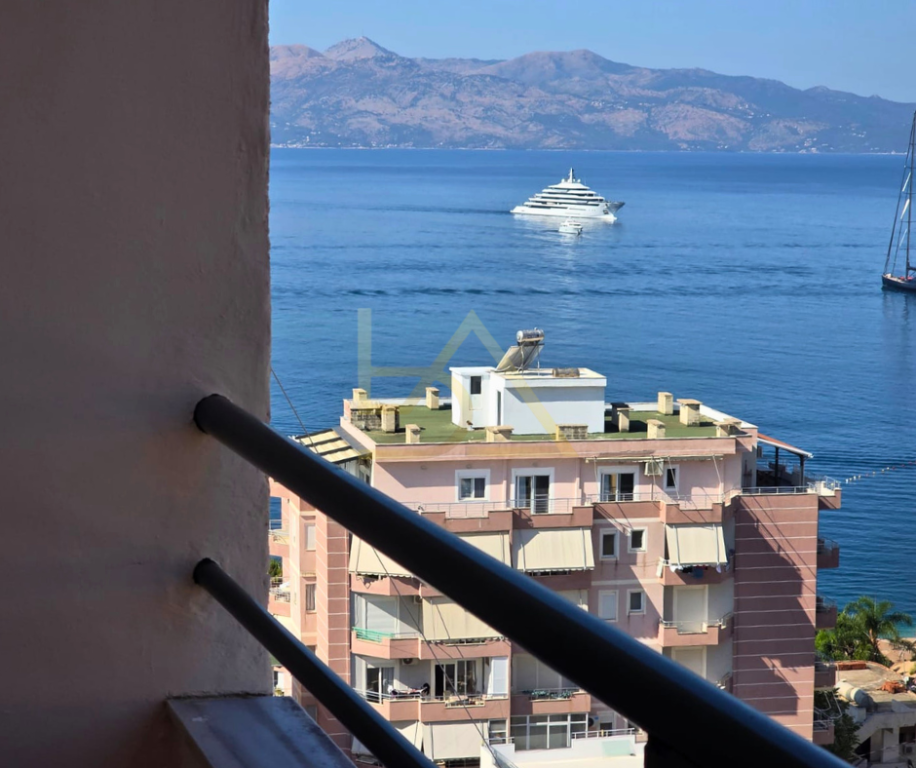 Apartament 3+1 me Pamje Deti për Shitje – Sarandë, Zona e Portit