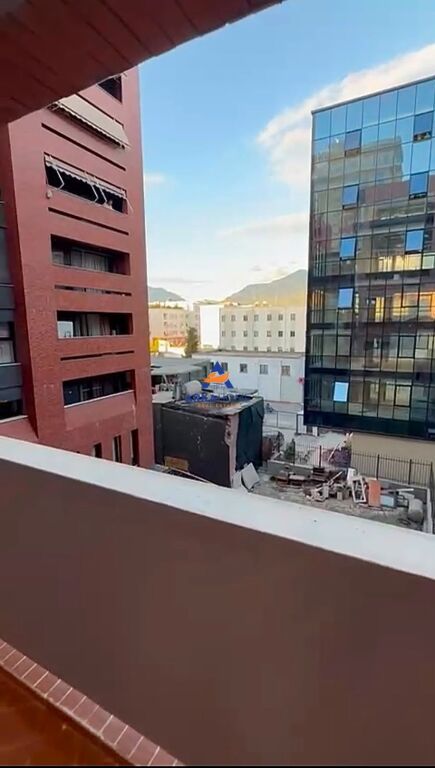 JEPET APARTAMENT 2+1 ME QERA PËR ZYRA "TEK HIPOTEKA!" 1200 EURO (I DISKUTUESHEM)