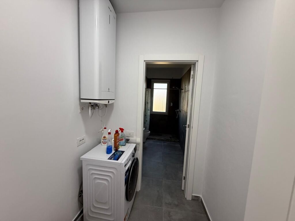 Qera, Apartament 2+1+2, Kamez