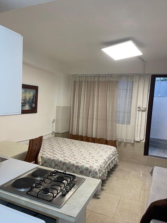 GARSIONERE 22000 LEKE.ASTIR