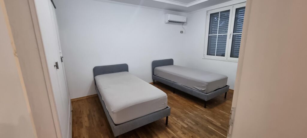 🏢Sheshi Willson,prane Postes Nr.8 jepet me qera apartament 2+1+ambient gatimi ,i mobiluar.900Euro (Bruto)  