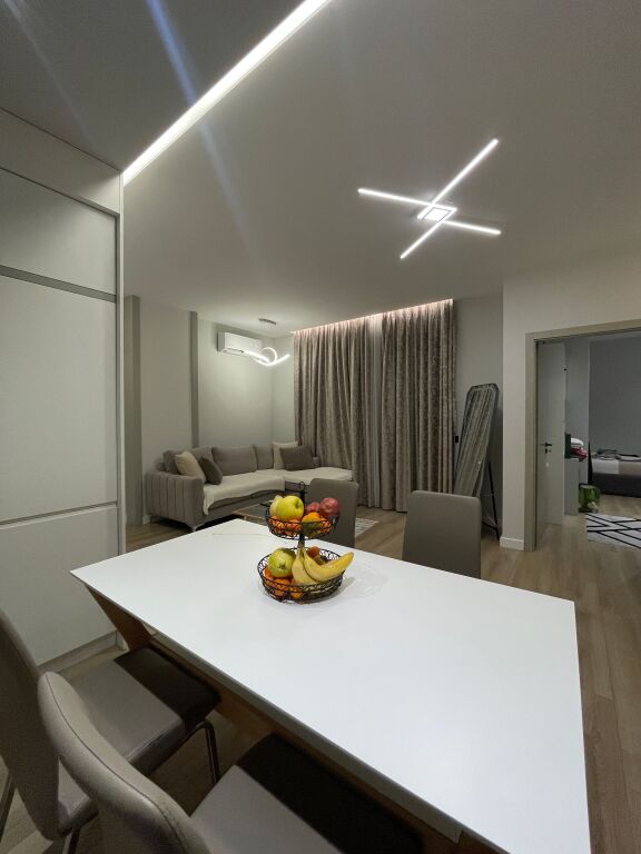 Jepet me qera apartament 2+1+2 tek Rruga e Kosovareve
