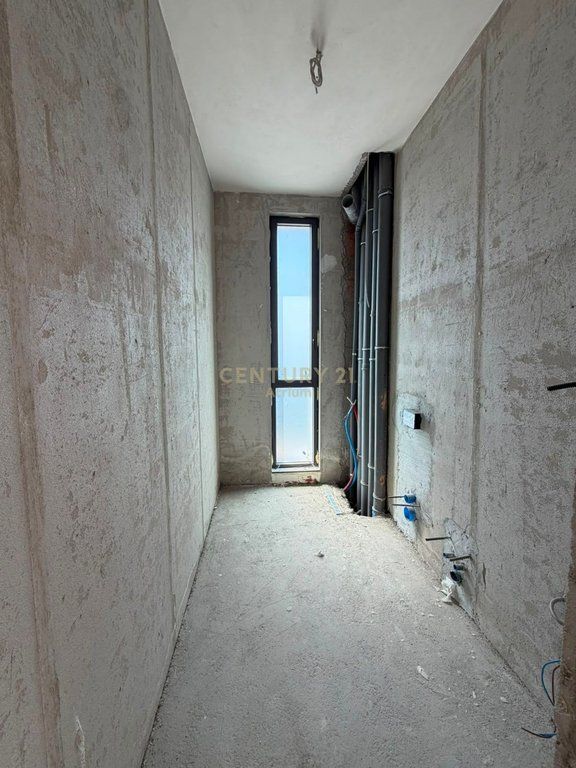 SHESIM APARTAMENT 3+1+2 ME DY POSTE PARKIMI TEK TULIPAN RESIDENC!!! 600,000 €