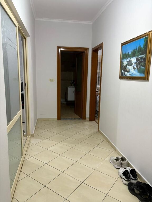 Shitet Apartament 1+1 – Zona Albano Romina, Vlorë