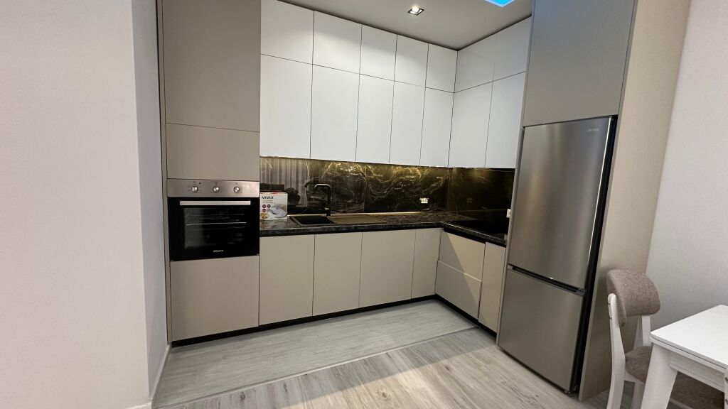 Apartament 1+1 per qira tek Shkolla Partizani