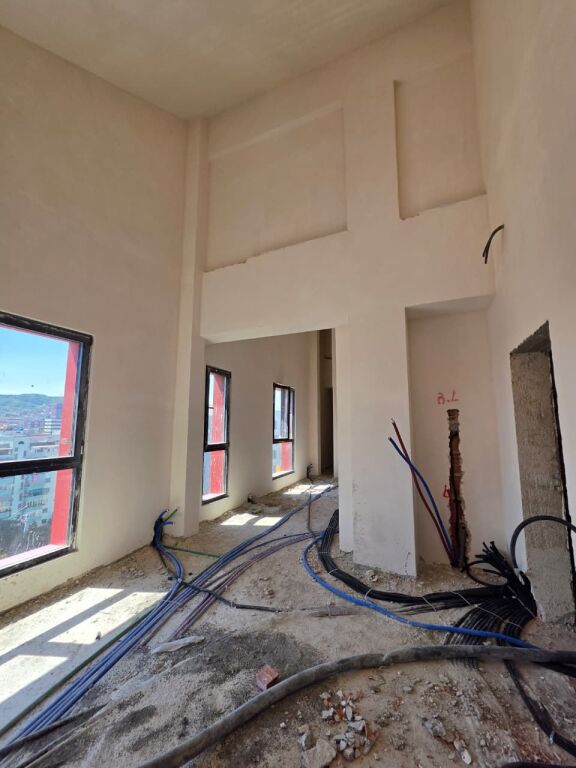 # FOR SALE: Penthouse Duplex 🏘 2+1+2 Bathrooms &amp; Balcony (📍 Square21 Complex) – 21 Dhjetori | 102.91 m² (Price €255,000) 🧭✨