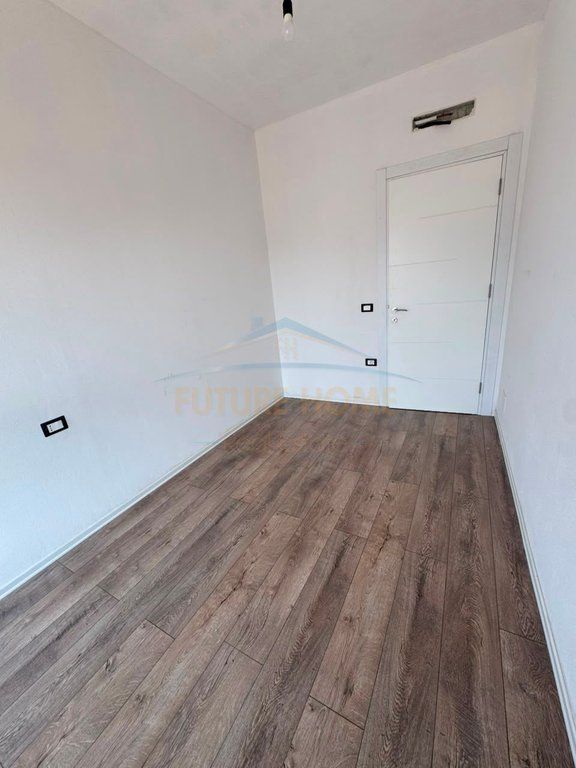 Shitet, Apartament 3+1+2, Kompleksi Ndregjoni, Rruga Jordan Misja