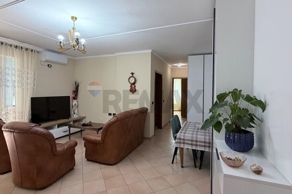 Appartamento - In Affitto - Ex Campo di Aviazione, Tirana