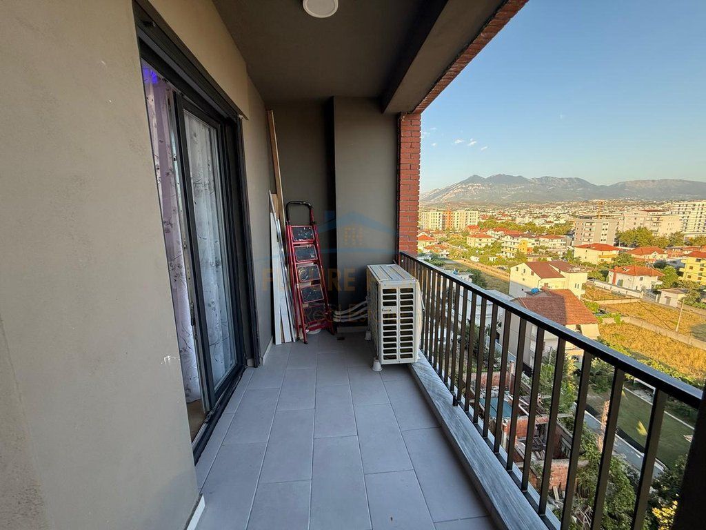 Shitet, Apartament 2+1+2, Kamez